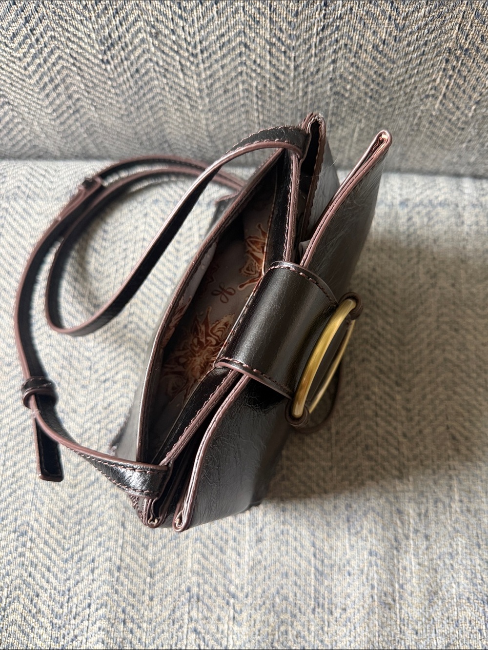 Hobo Elan Black Leather Crossbody Bag - Picture 11 of 16